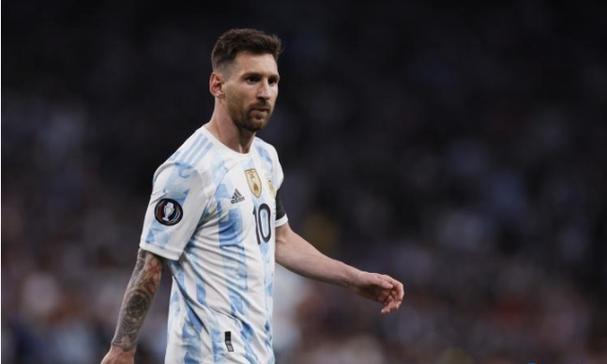 阿迪达斯大中华区前三季